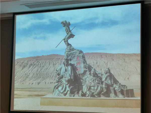 “金色胡楊 南疆盛景”秋攝漫旅行空調(diào)專(zhuān)列13日游